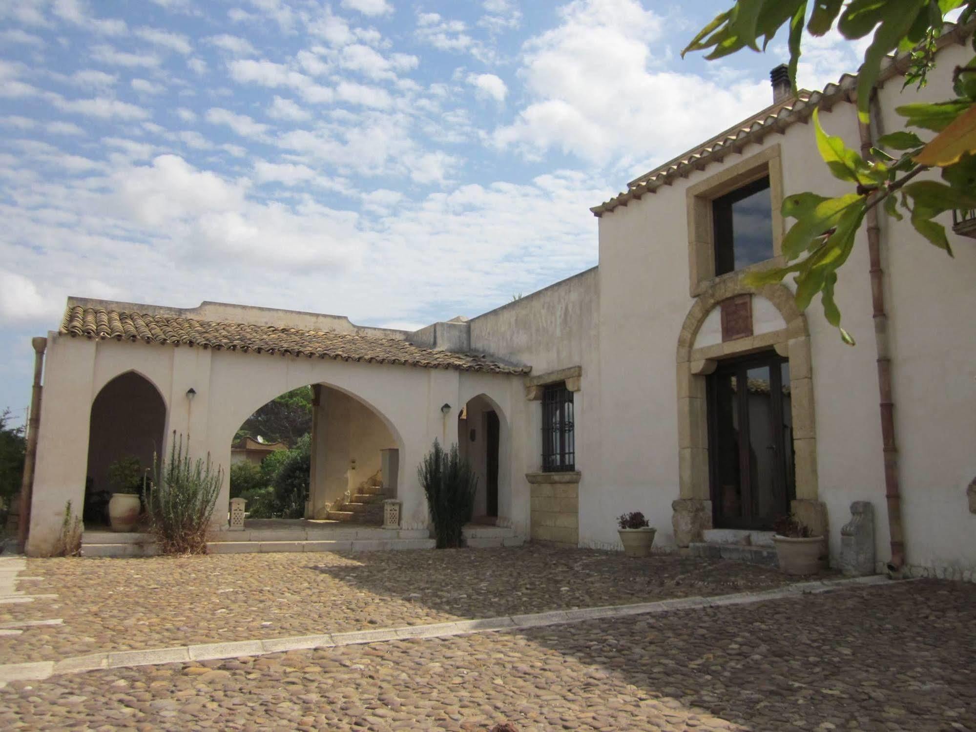 Casale Alma Bed & Breakfast Marsala Exterior foto